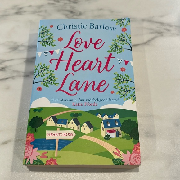 Love Heart Lane by Christie Barlow - Picture 1 of 6